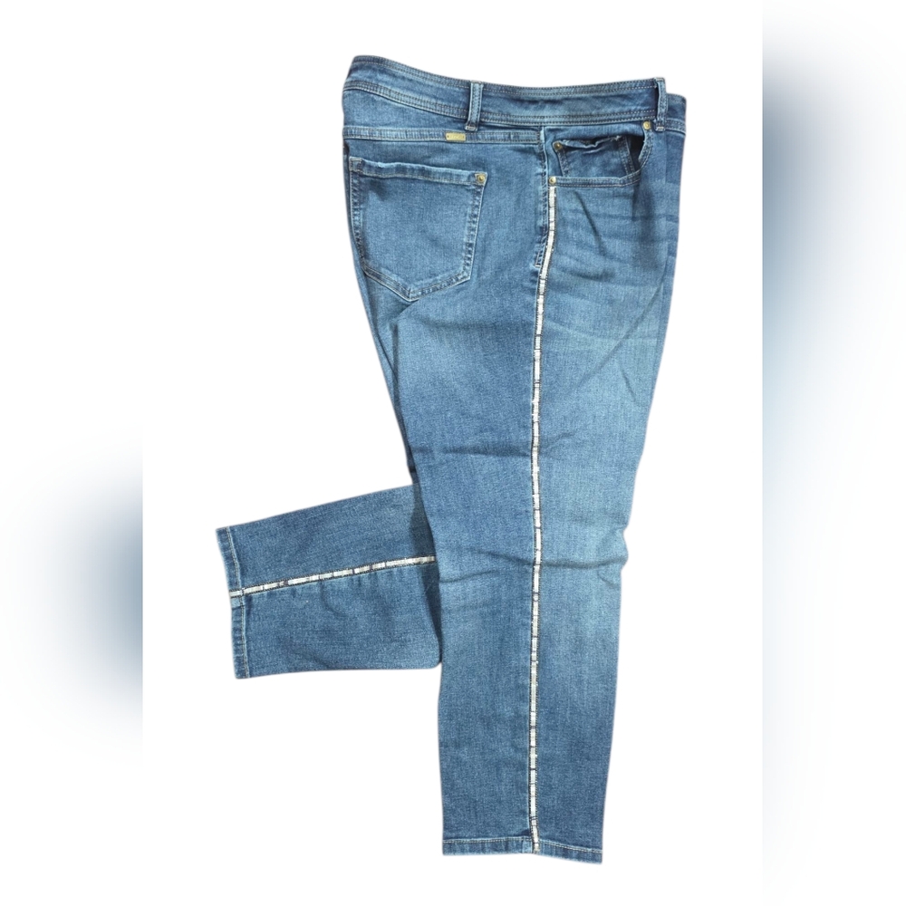 Women's INC Slim Fit Cropped Blue Jeans